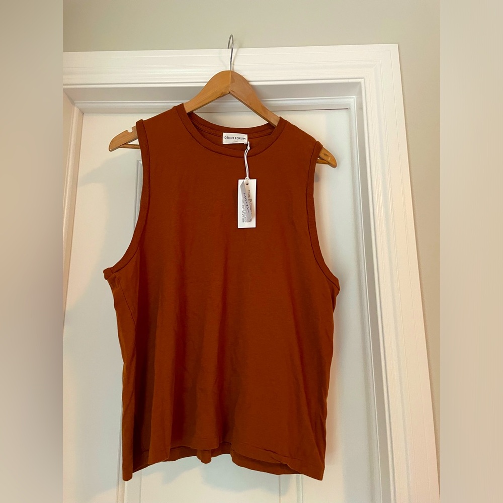 Denim Forum, Debbie muscle tank